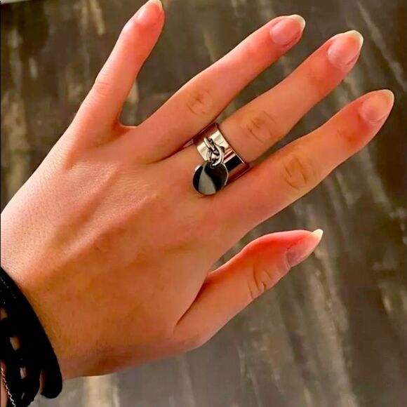 Silver Wide Band Round Charm Statement Ring  NEW - Picture 2 of 4